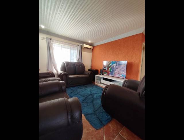 2 BEDROOM HOUSE FOR SALE IN SOSHANGUVE VV